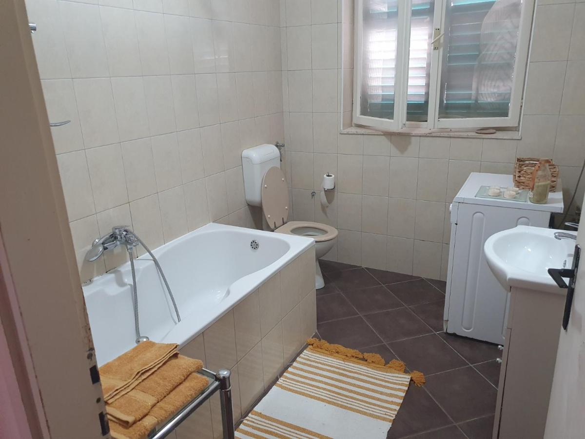Apartment Lana Trogir Buitenkant foto
