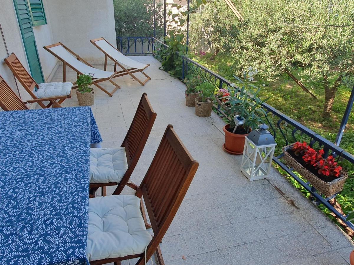 Apartment Lana Trogir Buitenkant foto