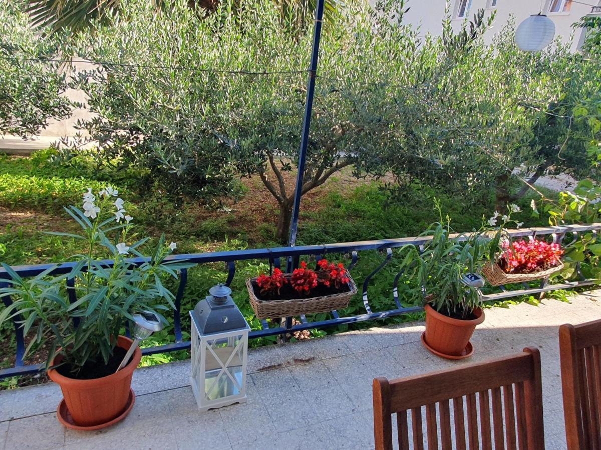 Apartment Lana Trogir Buitenkant foto