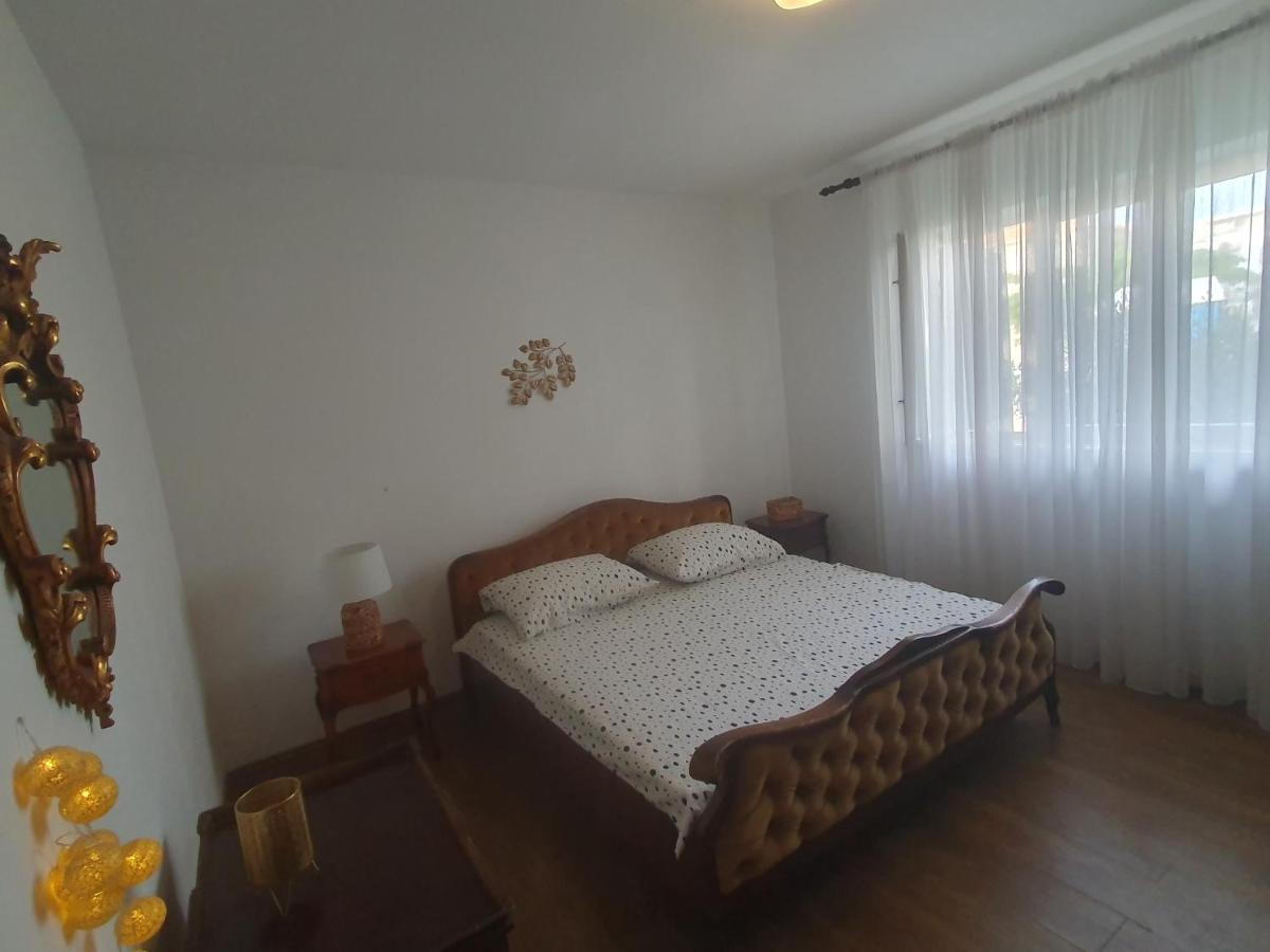 Apartment Lana Trogir Buitenkant foto
