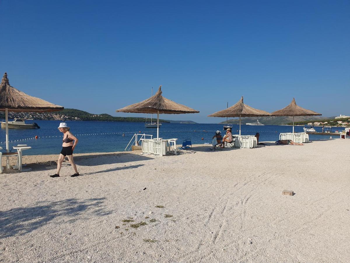 Apartment Lana Trogir Buitenkant foto