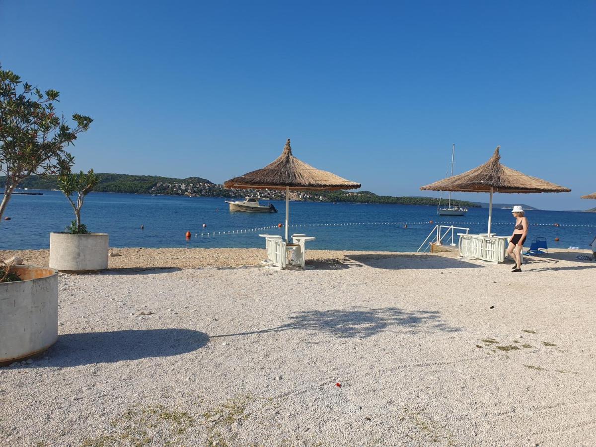 Apartment Lana Trogir Buitenkant foto