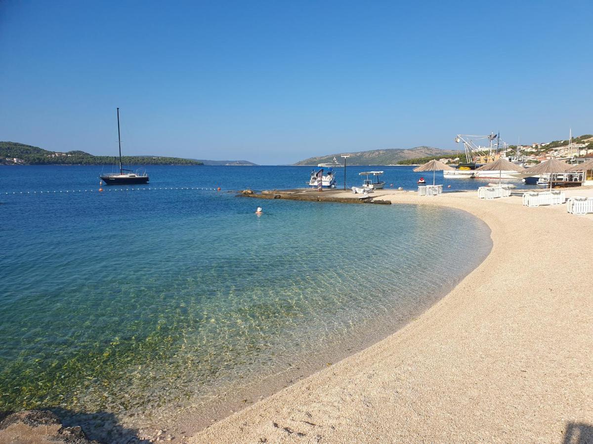 Apartment Lana Trogir Buitenkant foto